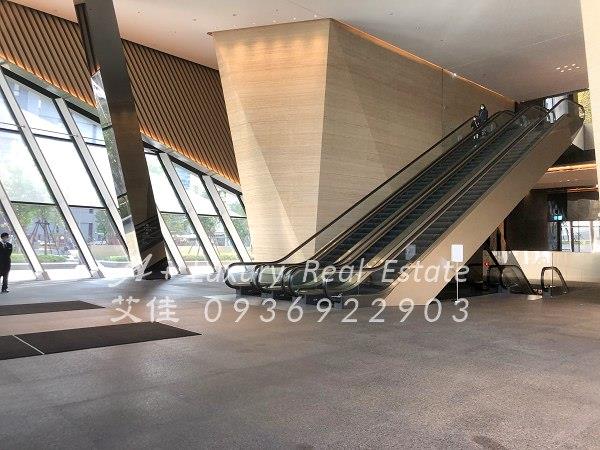 近捷運市府信義辦公室