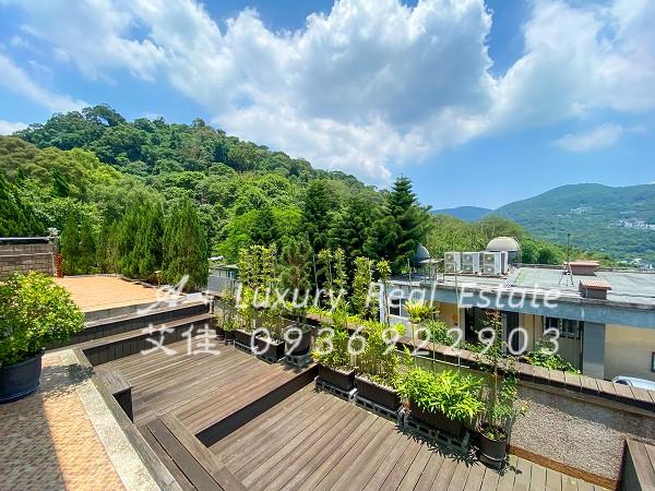 售士林區豪宅買台北市陽明山別墅101景觀大泳池山景