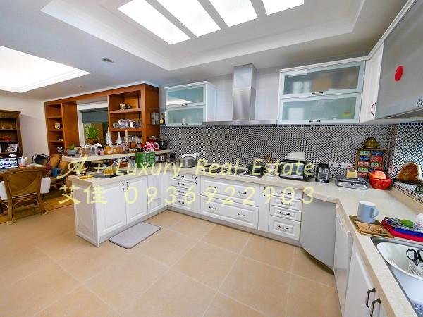 陽明柏園山莊泳池別墅