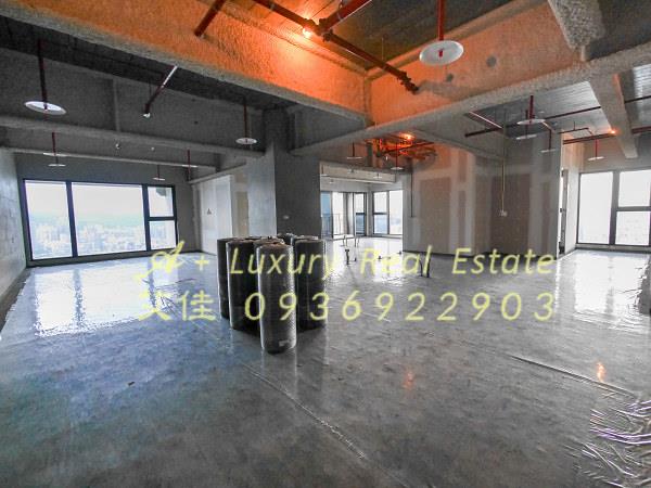 買大安區豪宅售台北市豪宅首泰信義泳池101美景觀近捷運