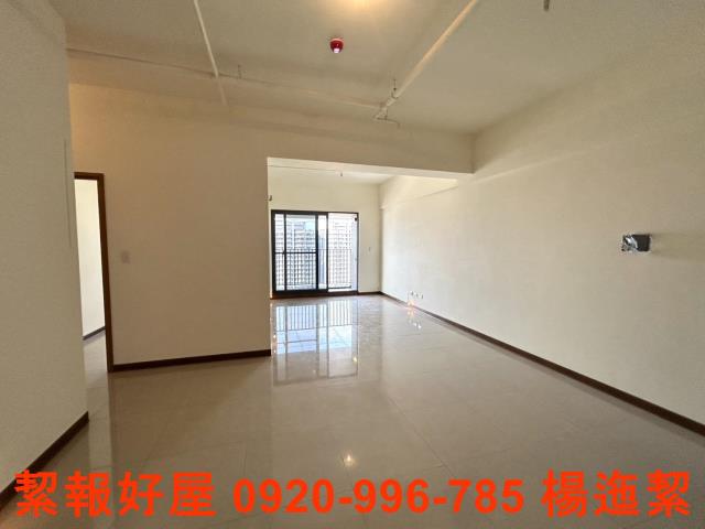 三井OUTLET遠雄幸福成雙面採光邊間景觀4房車