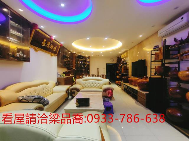 中壢A22電梯收租透店12間套房