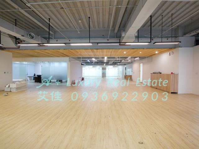 租內湖區辦公室內科園區西湖站A辦氣派挑高景觀採光佳瑞光550