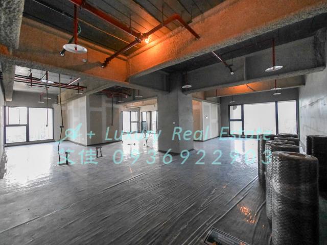 買大安區豪宅售台北市豪宅首泰信義泳池101美景觀近捷運