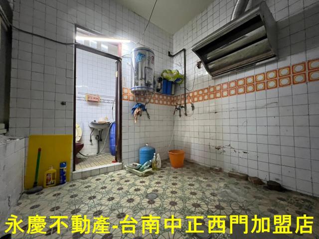 東區透天-12
