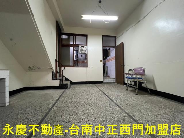 東區透天-1