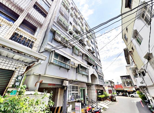 永康區中山路電梯三房