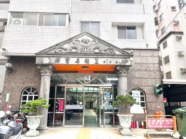 潭子華廈-6