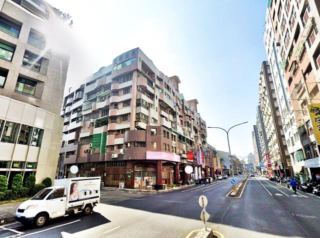 台南安平拍賣大樓-1