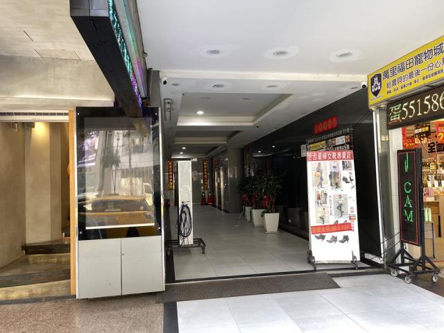 台北法拍大樓-1