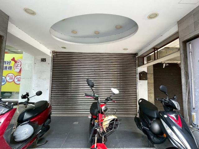 東區拍賣透天-4