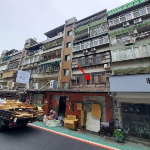 台北文山區拍賣公寓-2