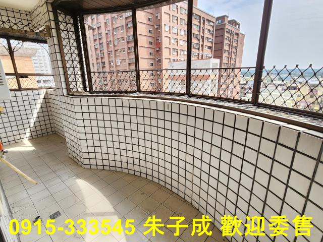 高雄三民區華廈-4