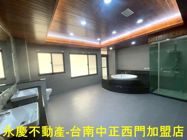 中西區透天-13