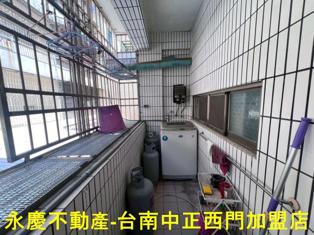 台南安平透天-11