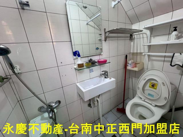 台南安平透天-12