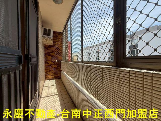台南南區透天-12