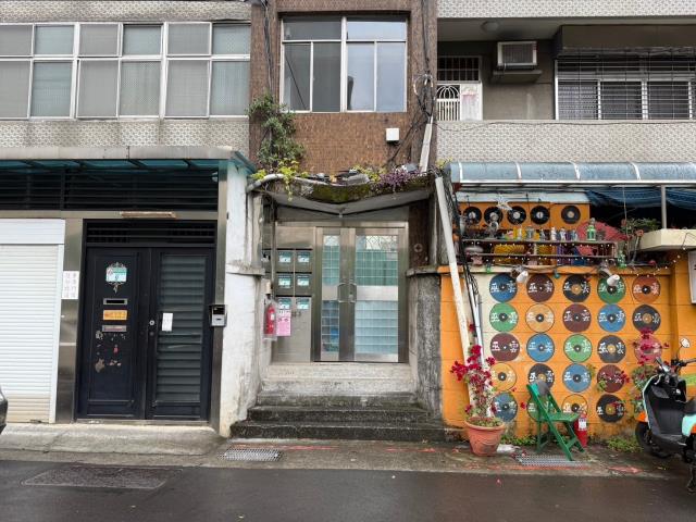 台北中正區公寓法拍-4