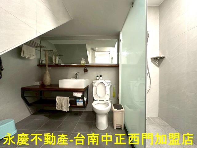 台南東區透天-9
