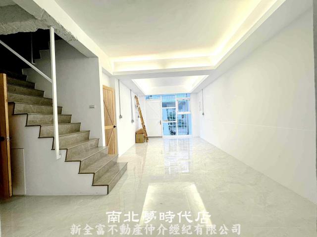 台南東區透天-1