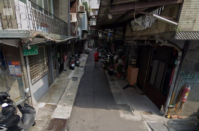 新北泰山法拍透天-2