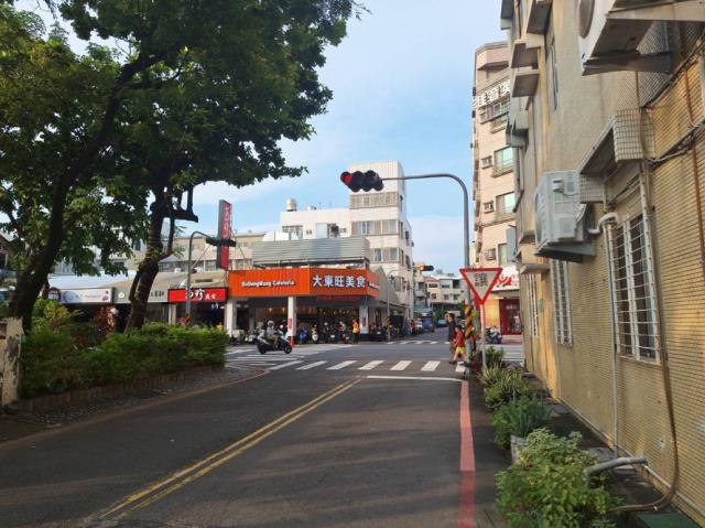 台南東區透天-12