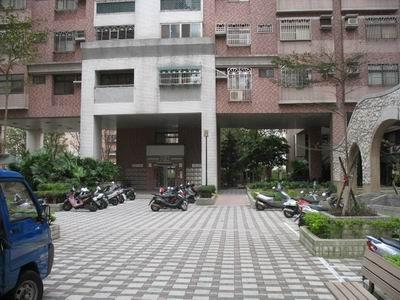 桃園中壢法拍大樓-1