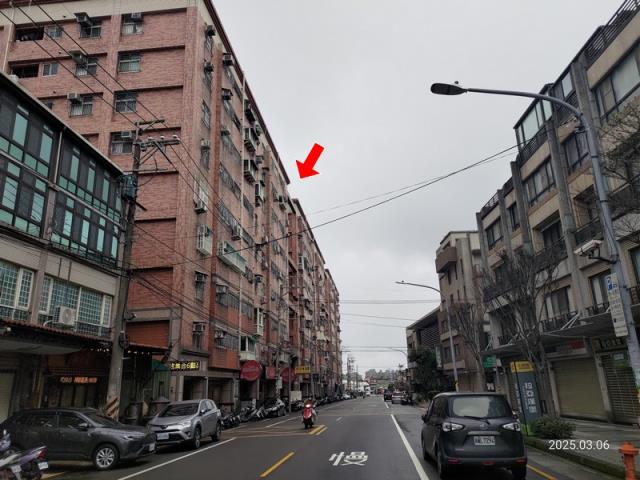 桃園中壢華廈法拍-1