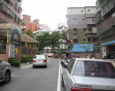 新莊法拍大樓-1