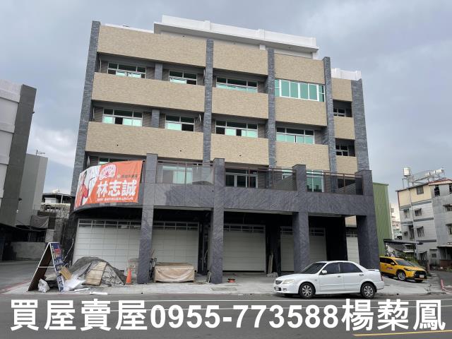 岡山買店面房屋岡山高醫秀泰樂購前峰國中國軍空醫院岡山透天車墅