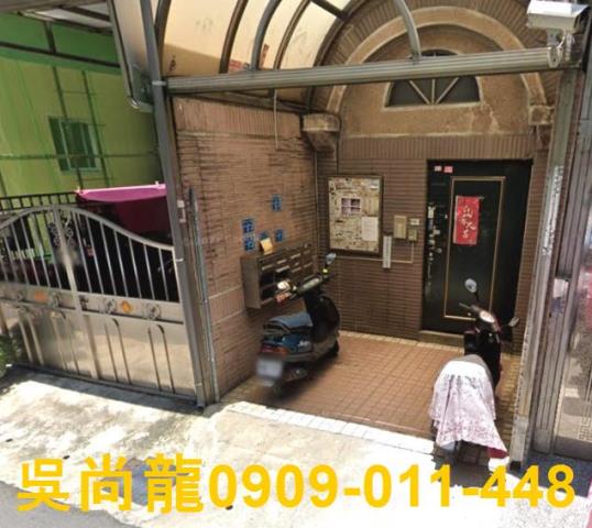 高雄前鎮拍賣華廈-2