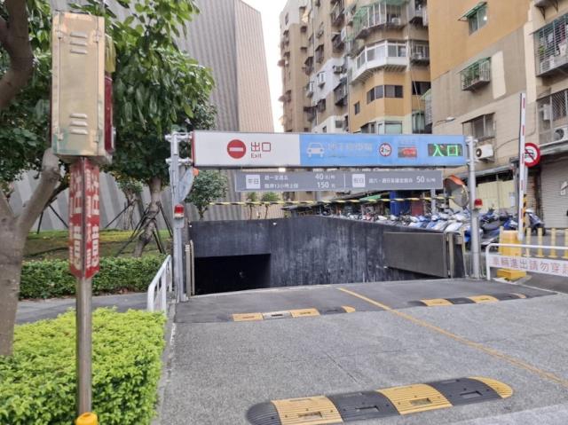 台北士林店面-12