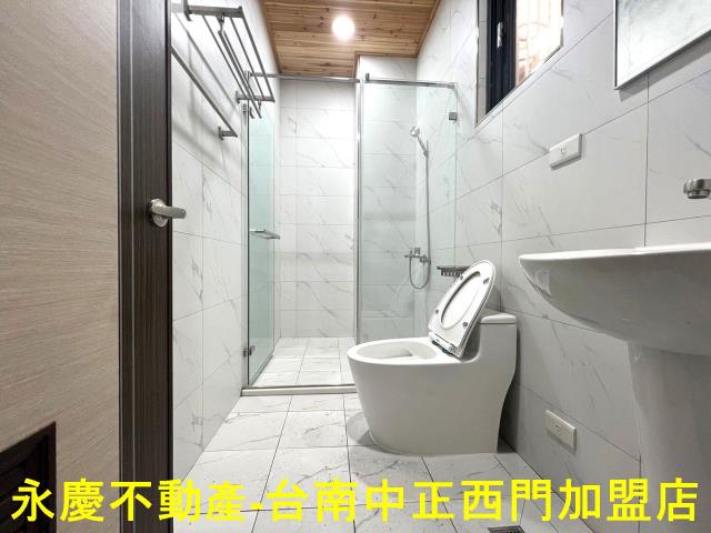 新營透天-12