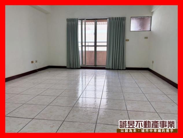 台南房屋柯辣媽左營高鐵前後陽台三房車位