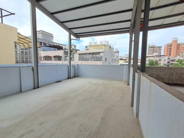 台中西區透天-9