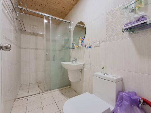 台中西區透天-8