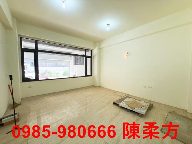 民雄市中心輕屋齡電梯車庫別墅