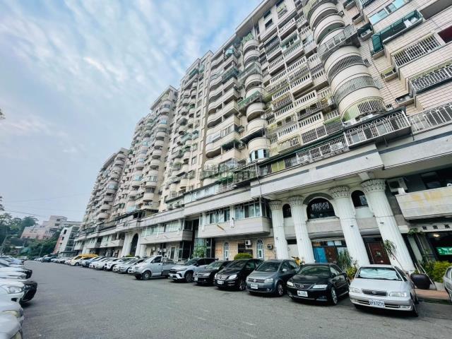 嘉義大樓嘉大蘭潭收租屋