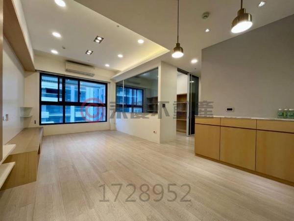 獨家東橋三發匯世界裝潢三房平車