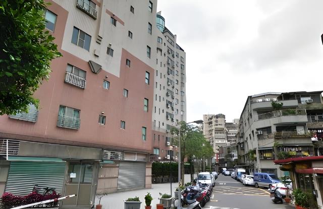 台北拍賣大樓-2