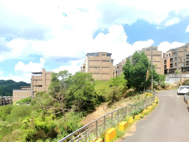 安樂區拍賣透天-6