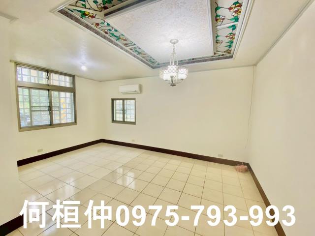 頭份信義路邊間透天城市農夫風孝親房設計