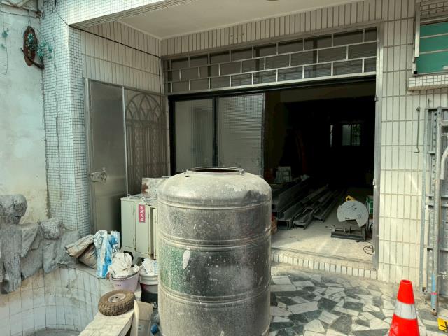 高雄楠梓法拍透天-2