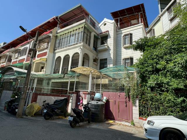 高雄楠梓法拍透天-5