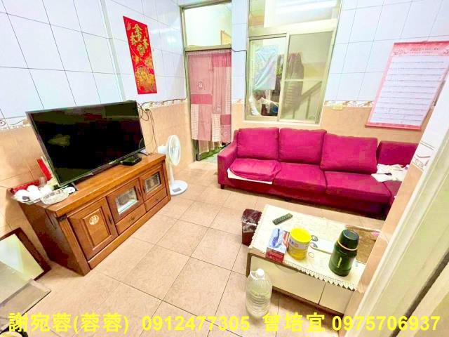 高雄市岡山區光潭路美墅國透天車墅白米欣欣市場眷村社區型