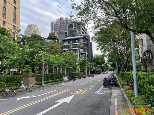 台北信義區大樓法拍-1