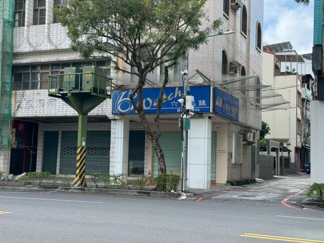 高雄鹽埕法拍透天-3