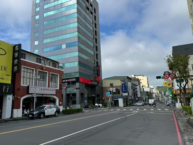 高雄鹽埕法拍透天-4