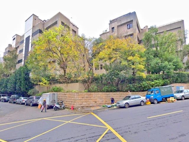 台北士林法拍大樓-4