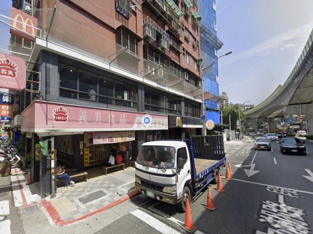 內湖華廈法拍-3